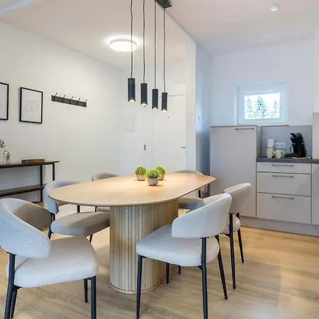 2 Bedroom Tokio And Sauna, 100m To And Bikepark *